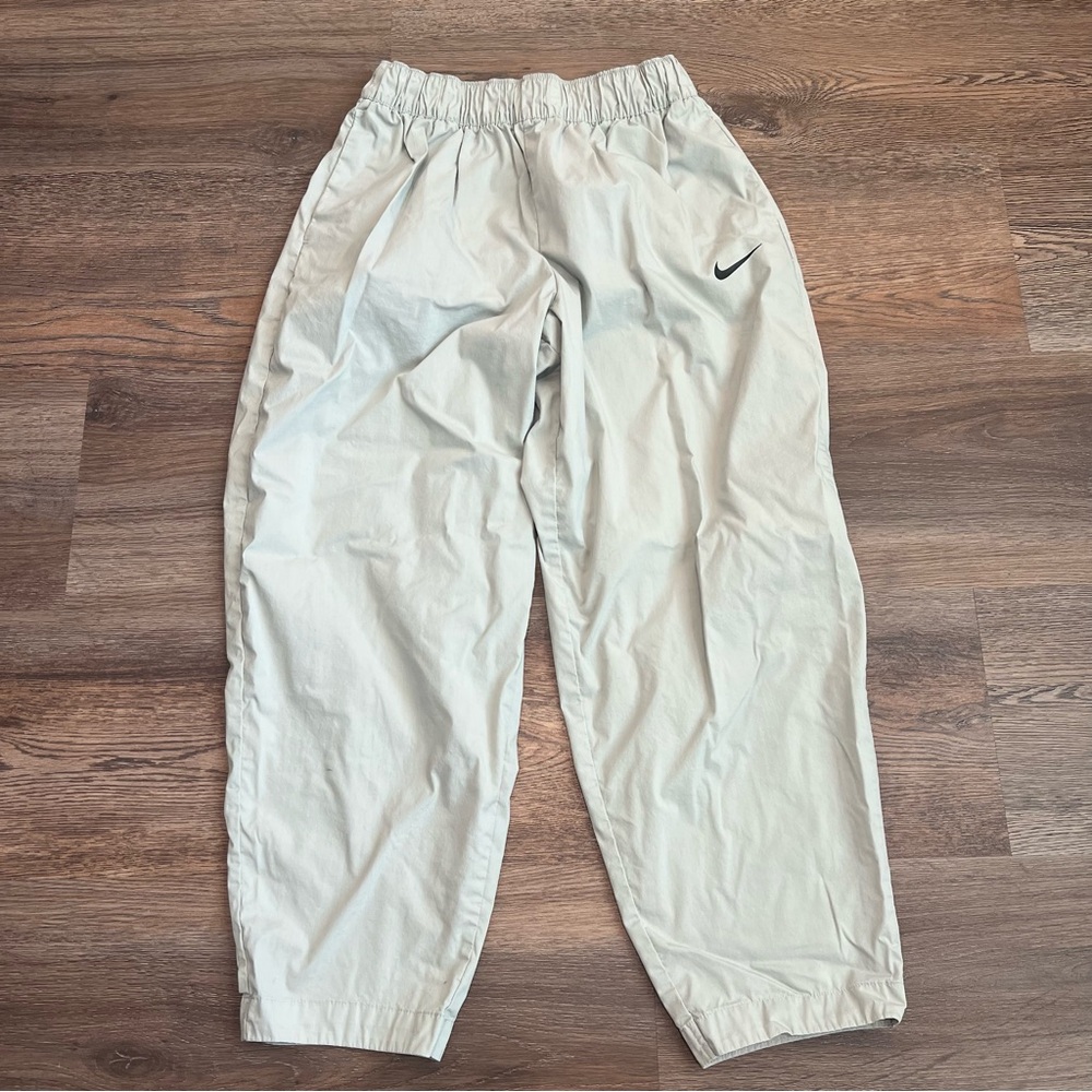 Vintage Nike Light Gray Windbreaker Track Pants Medium Lightweight Joggers